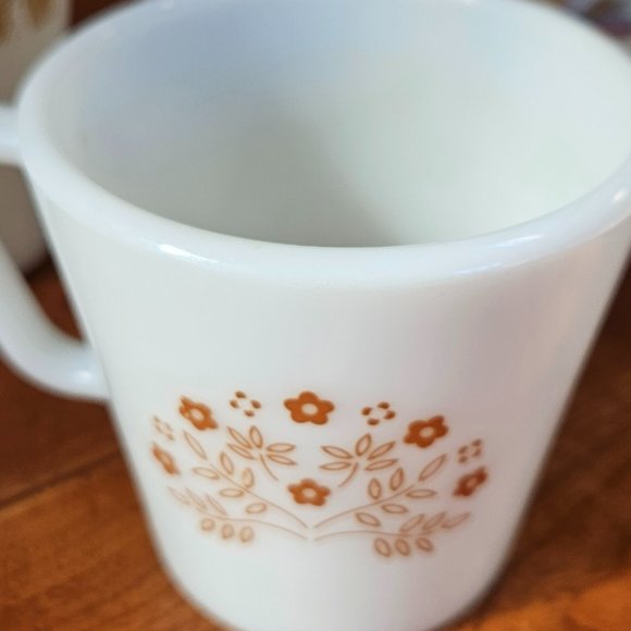 Four cups two different patterns 2 ginger brown pattern 2butterfly pattern - Picture 3 of 6